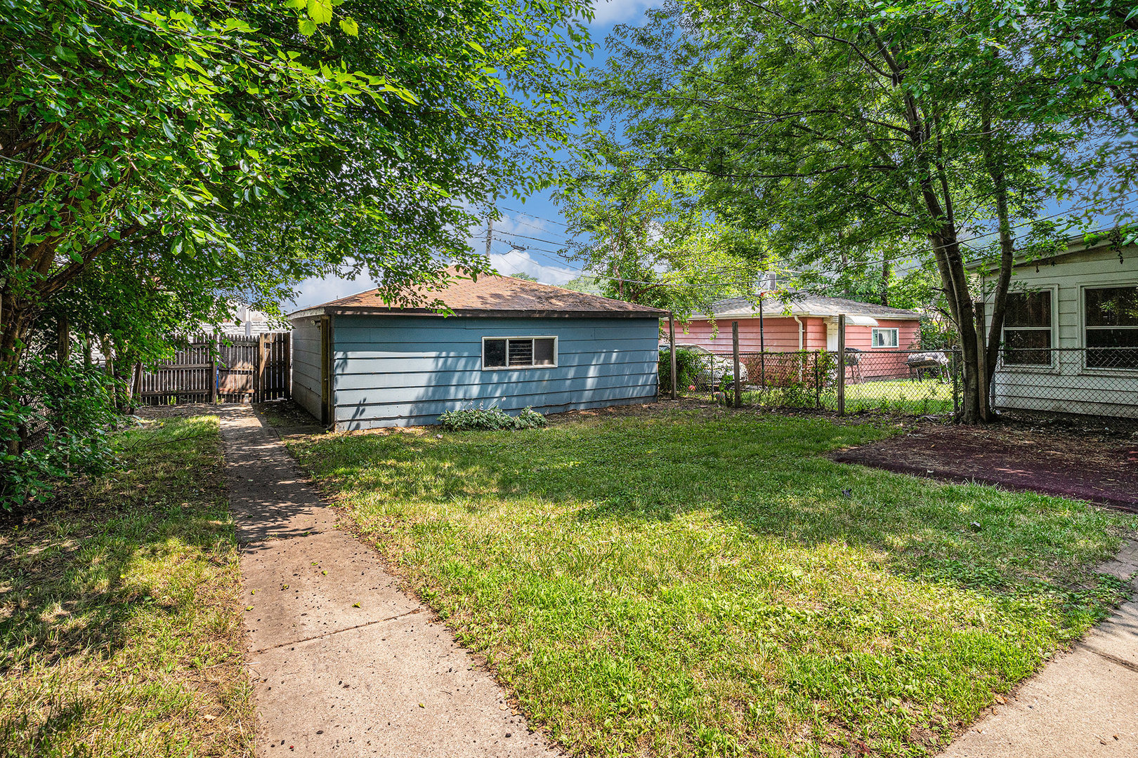 13947 S Saginaw Avenue, Burnham, IL 60633