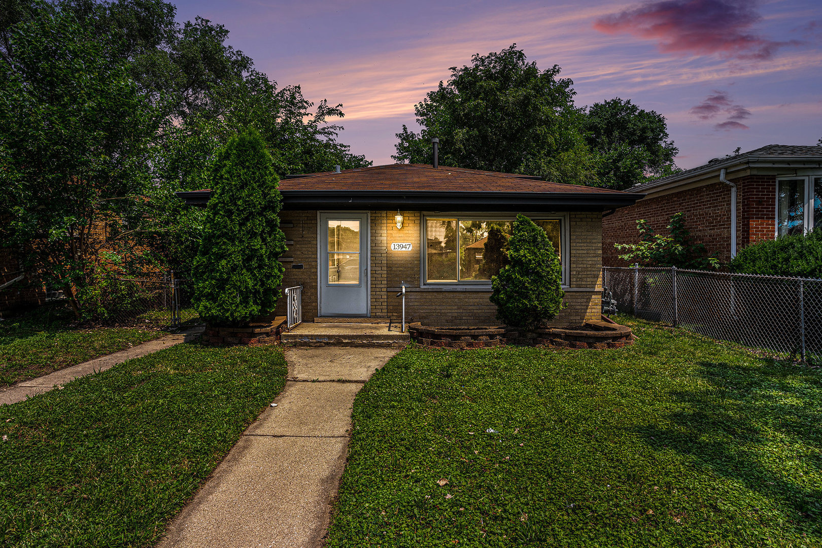 13947 S Saginaw Avenue, Burnham, IL 60633