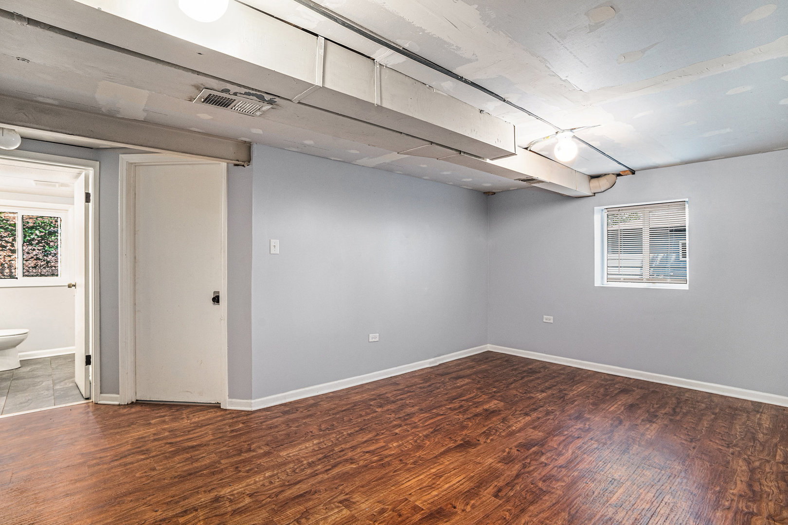 13947 S Saginaw Avenue, Burnham, IL 60633