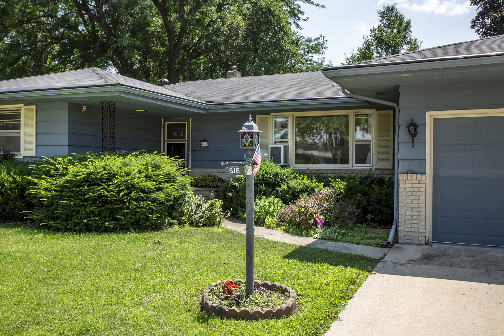 616 W 6th Street, Belvidere, IL 61008