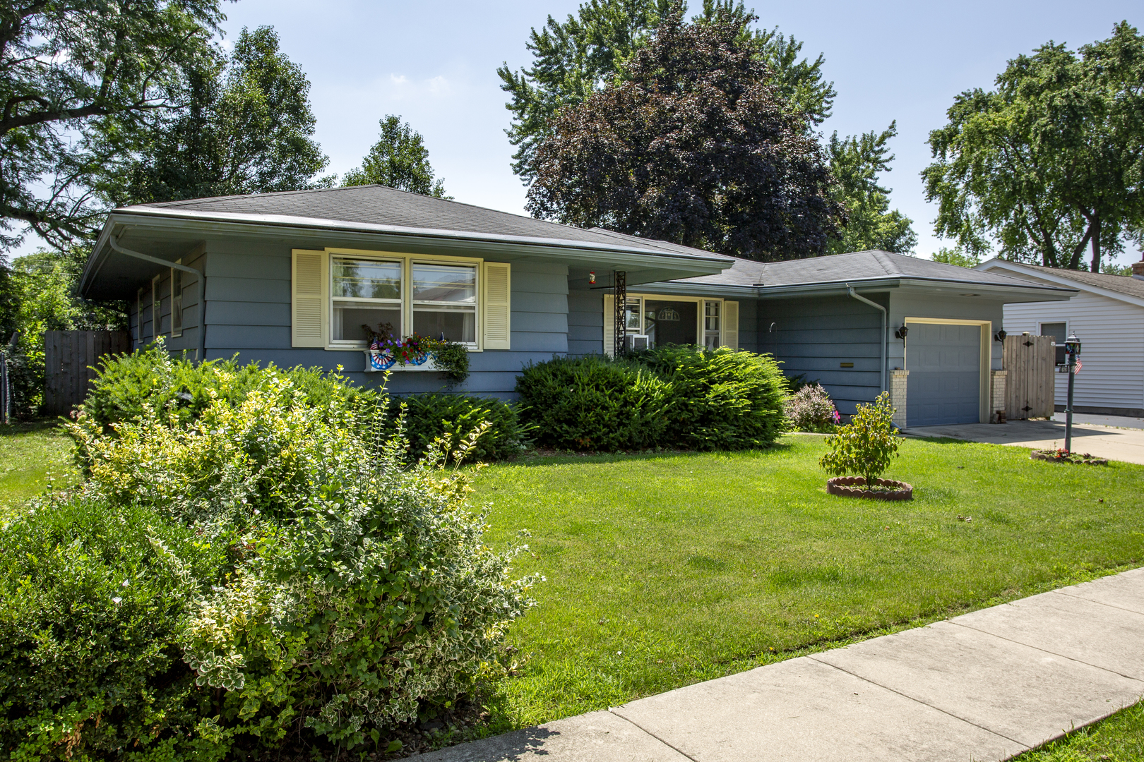616 W 6th Street, Belvidere, IL 61008