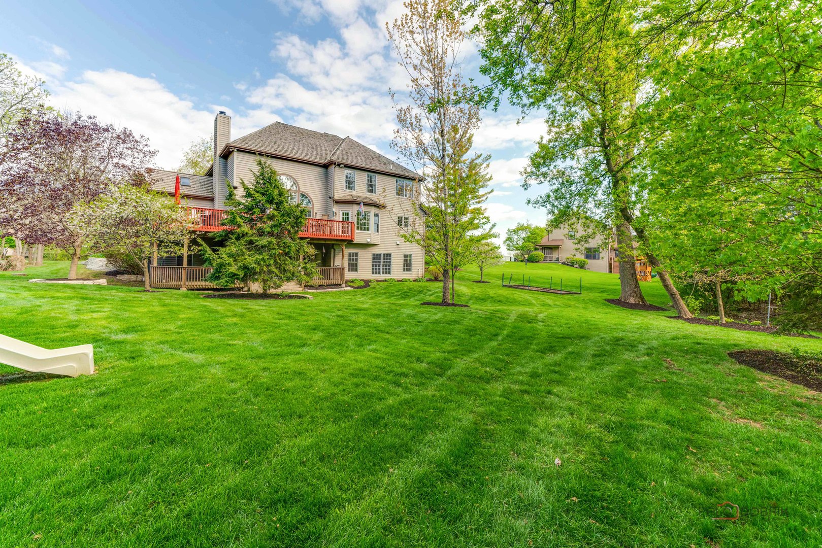 17 ARROWWOOD Drive, Hawthorn Woods, IL 60047