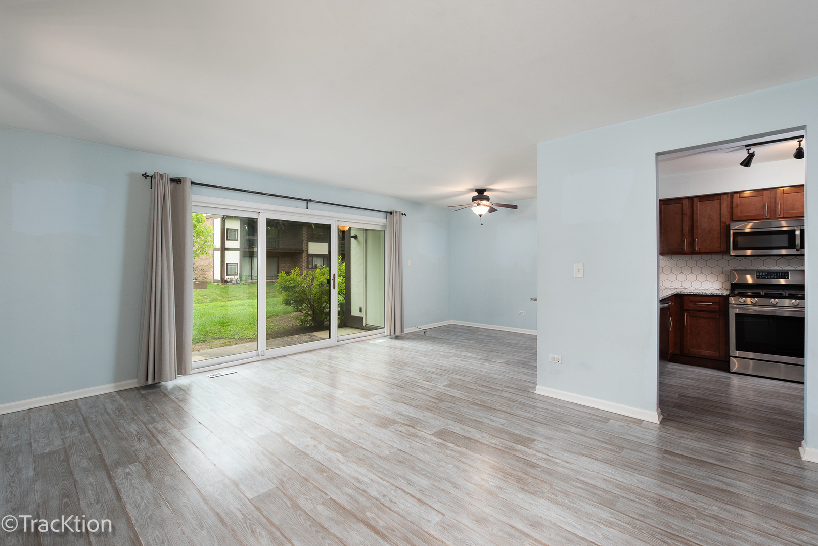 5825 Doe Circle #5825, Westmont, IL 60559