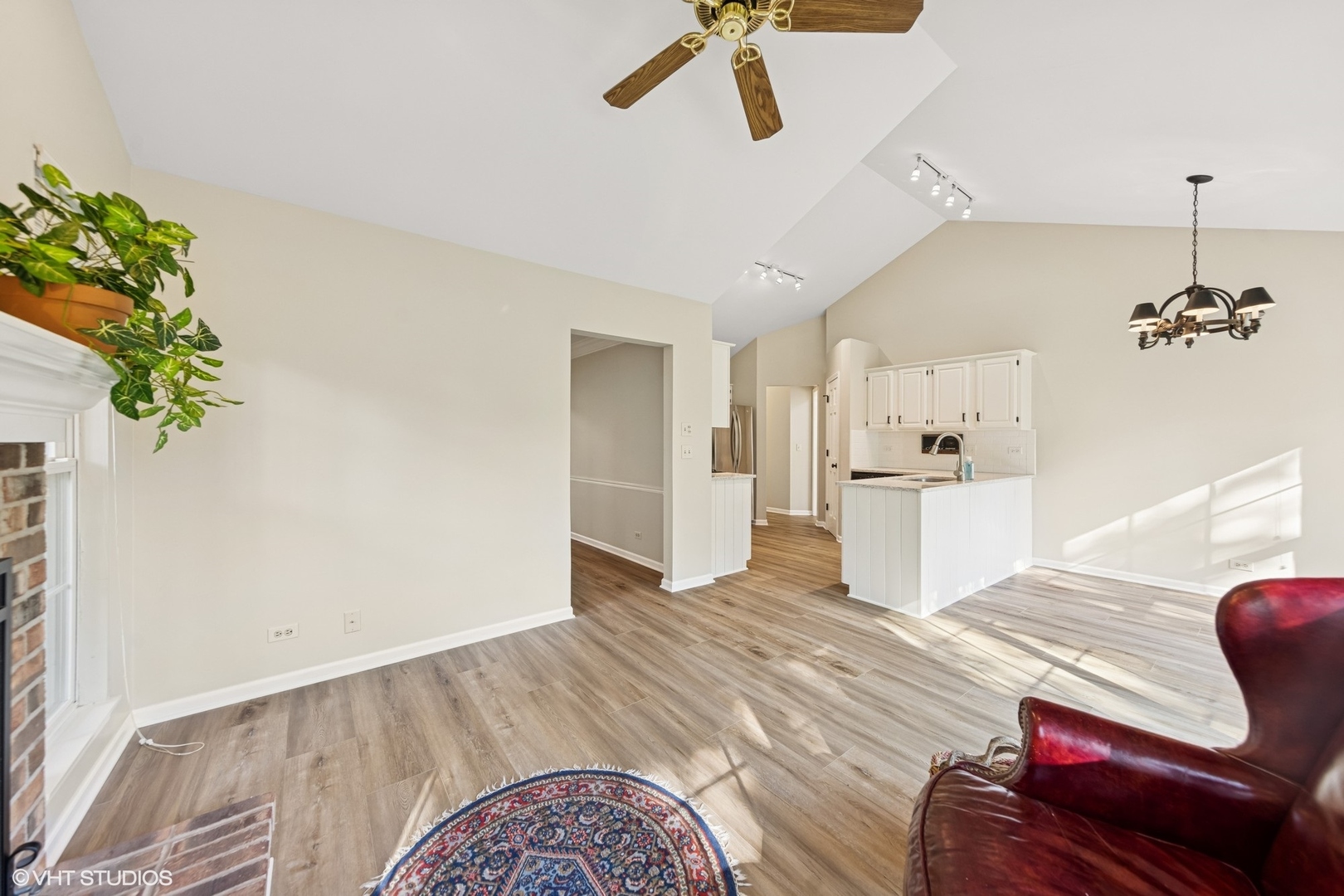639 Clover Hill Lane, Elk Grove Village, IL 60007