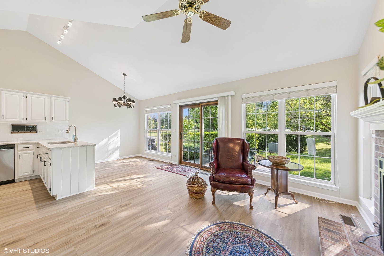639 Clover Hill Lane, Elk Grove Village, IL 60007