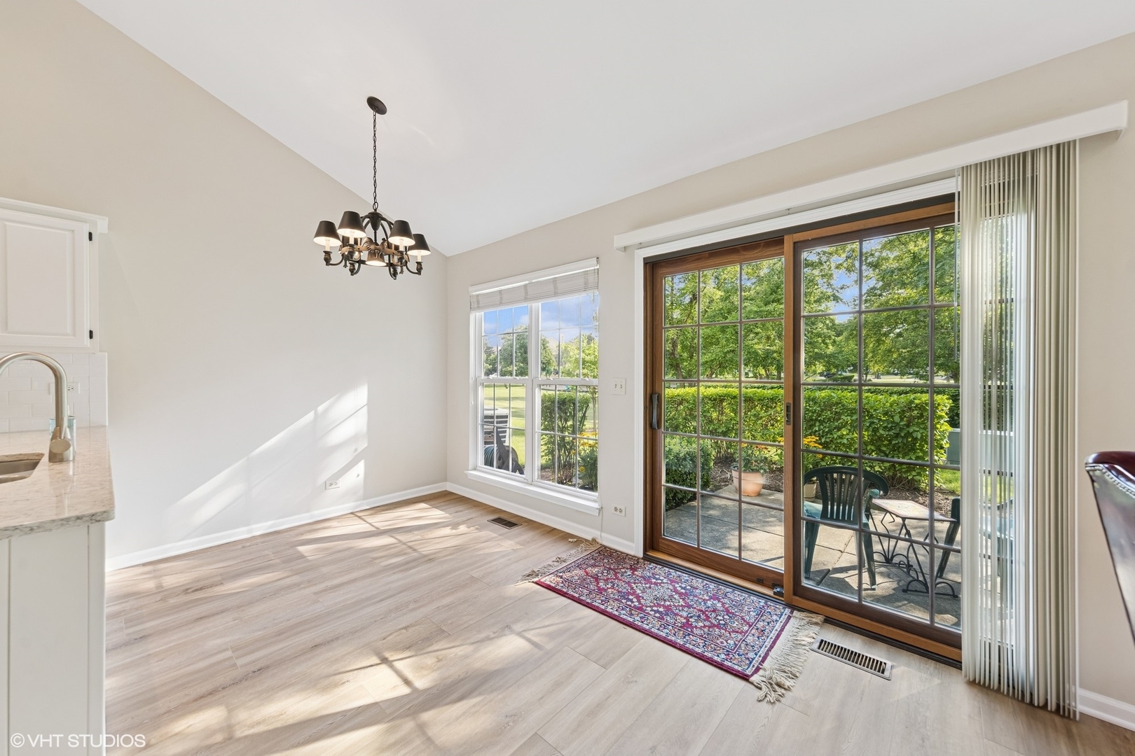 639 Clover Hill Lane, Elk Grove Village, IL 60007