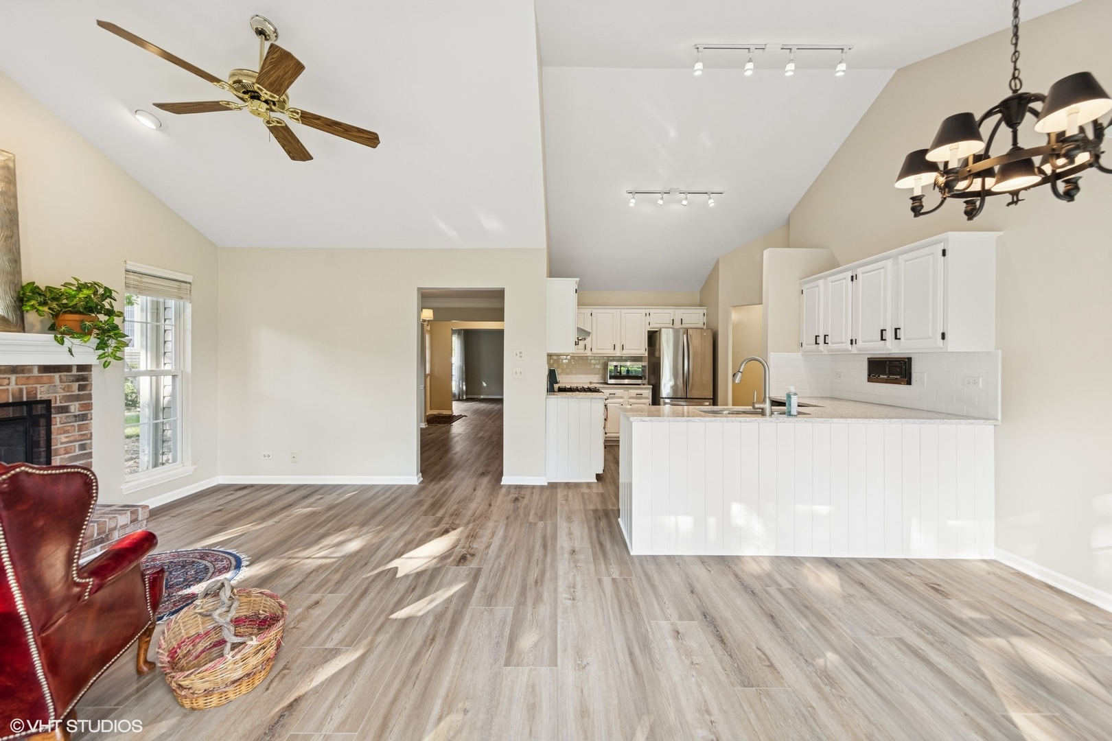639 Clover Hill Lane, Elk Grove Village, IL 60007