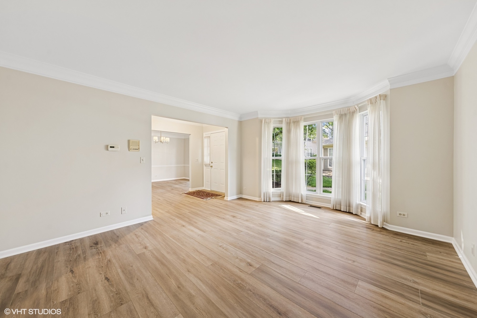 639 Clover Hill Lane, Elk Grove Village, IL 60007