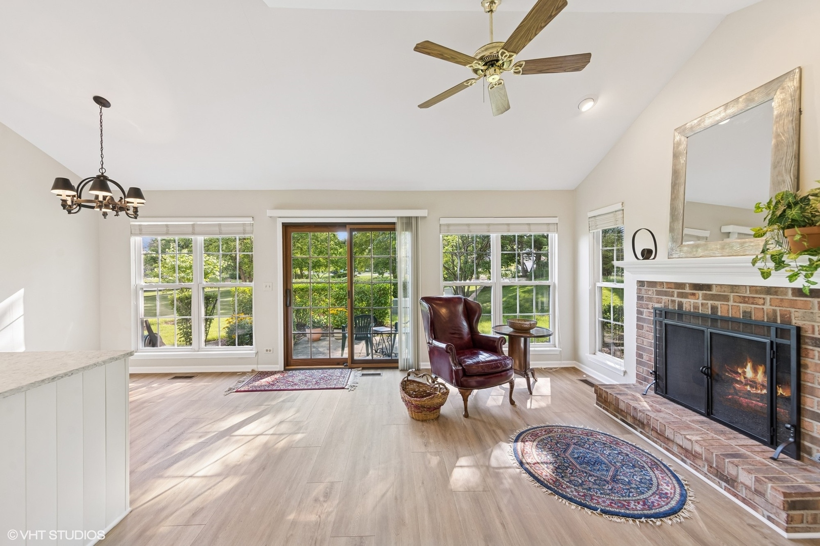 639 Clover Hill Lane, Elk Grove Village, IL 60007