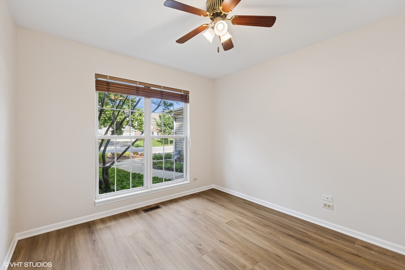 639 Clover Hill Lane, Elk Grove Village, IL 60007