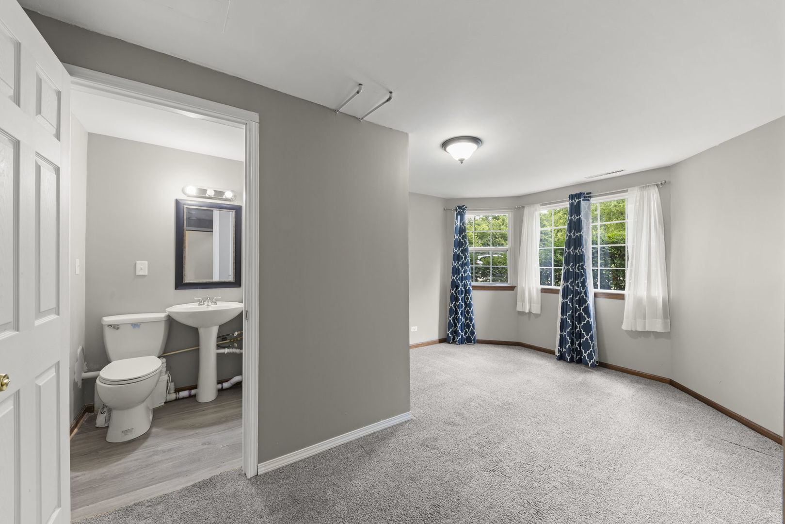 1208 Fox Hill Lane, North Aurora, IL 60542