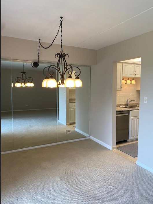 6340 AMERICANA Drive #1009, Willowbrook, IL 60527