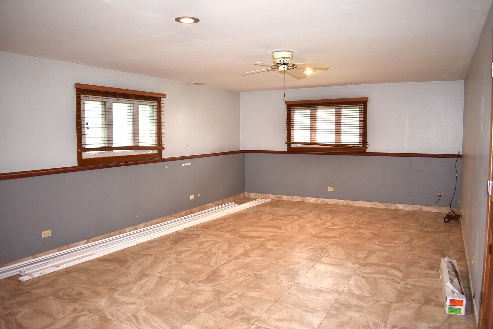 388 Elmhurst Street, Wood Dale, IL 60191