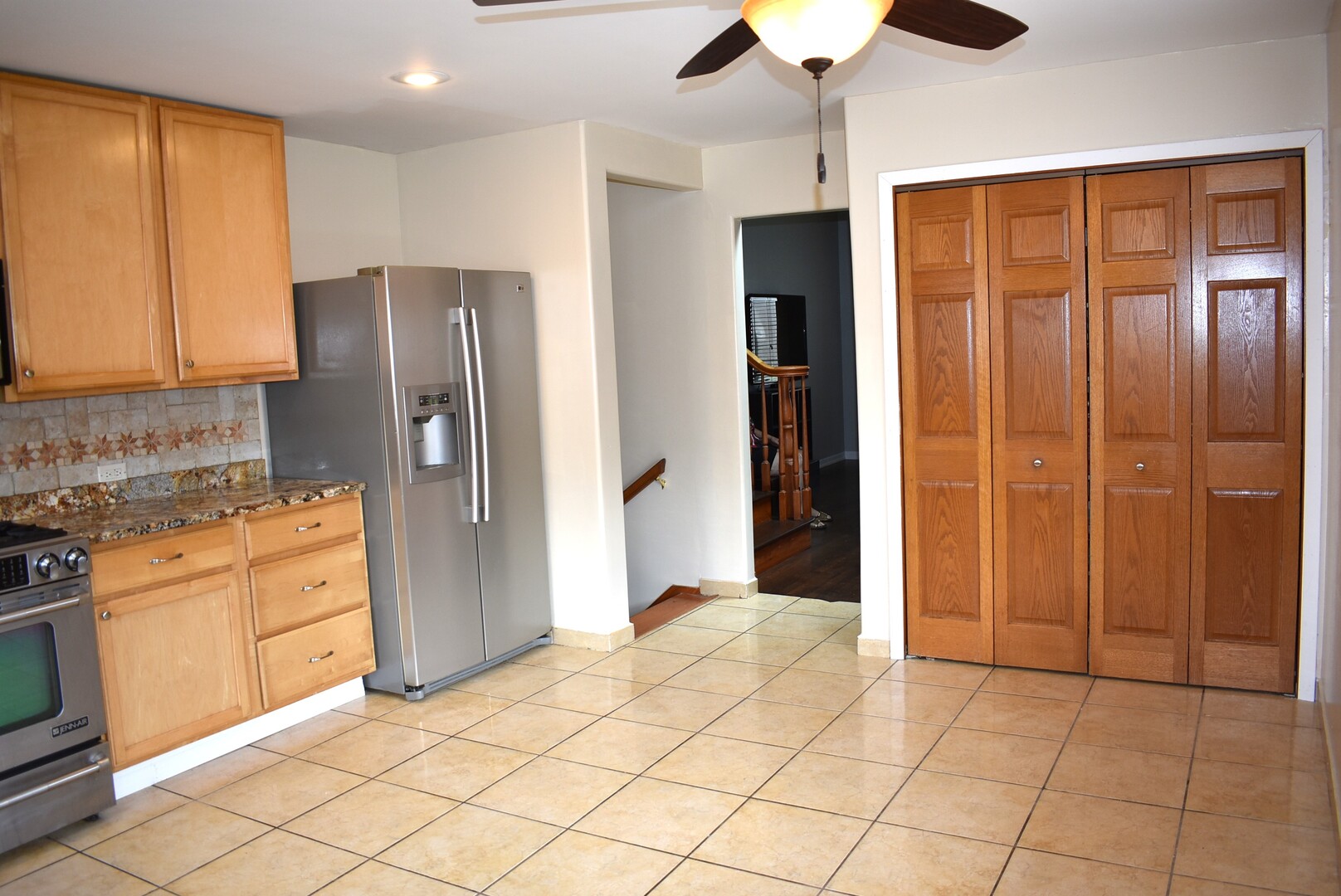388 Elmhurst Street, Wood Dale, IL 60191