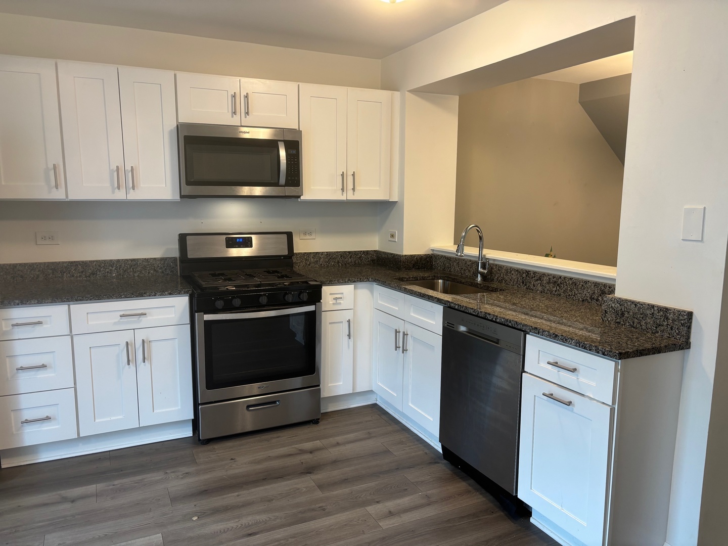 59 S Treehouse Lane #59, Round Lake, IL 60073