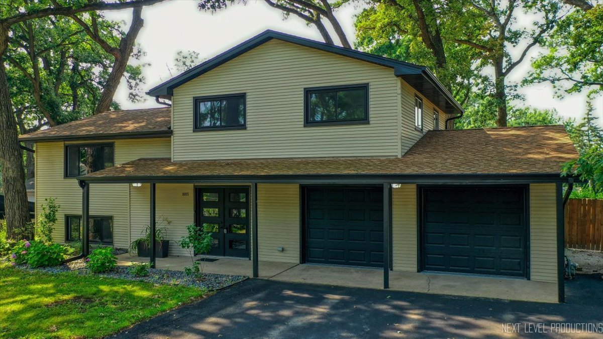 1007 Rolling Drive, Lisle, IL 60532