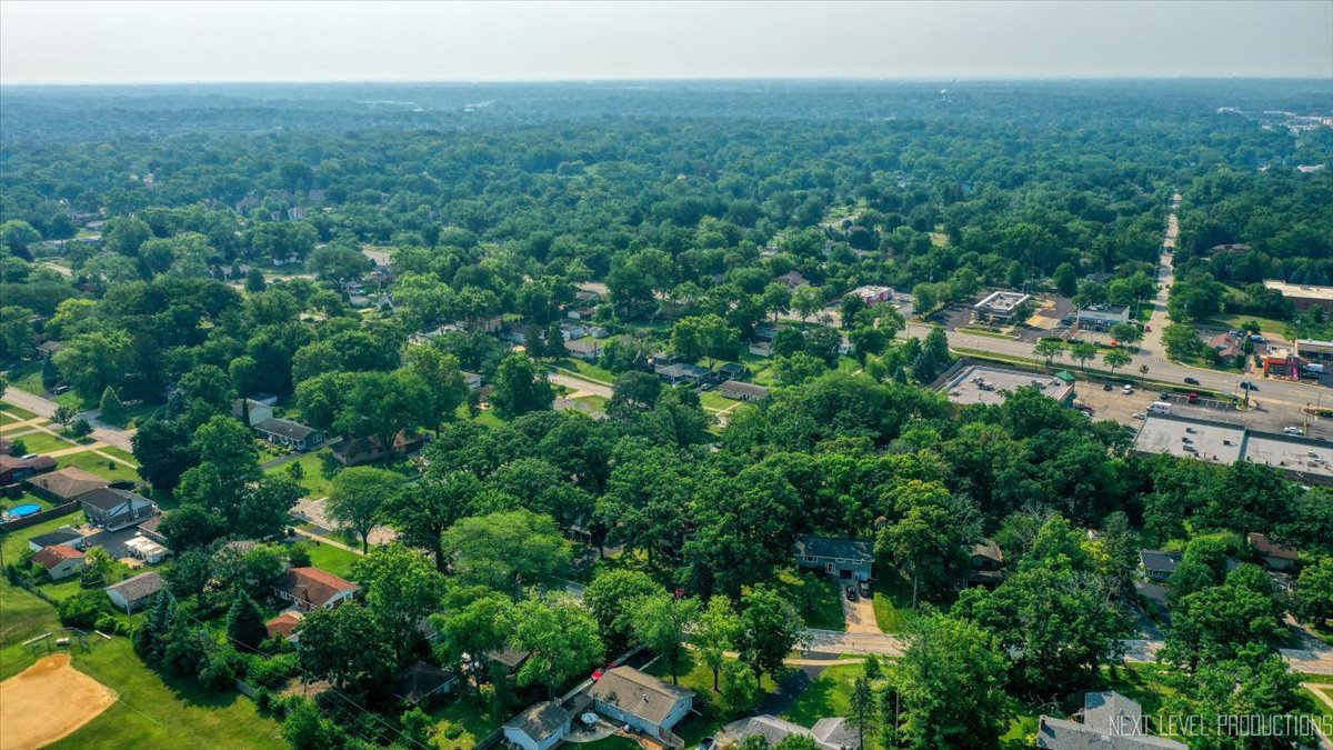 1007 Rolling Drive, Lisle, IL 60532