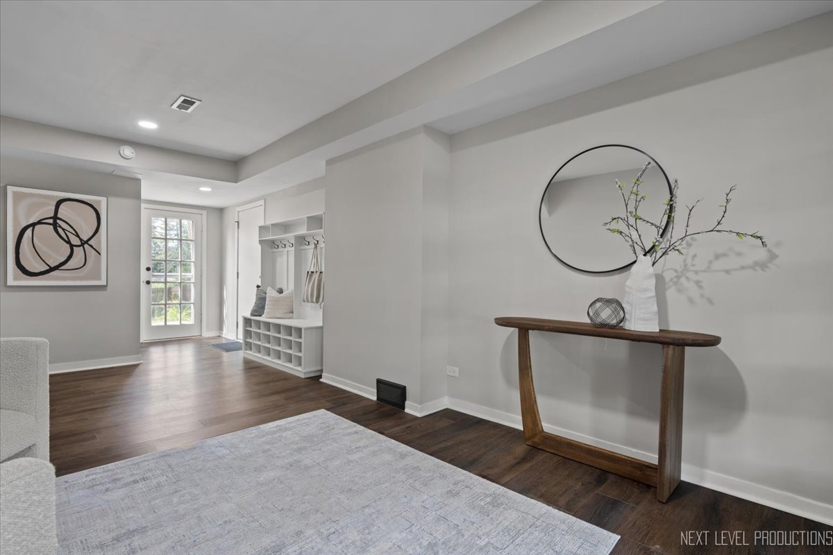 1007 Rolling Drive, Lisle, IL 60532