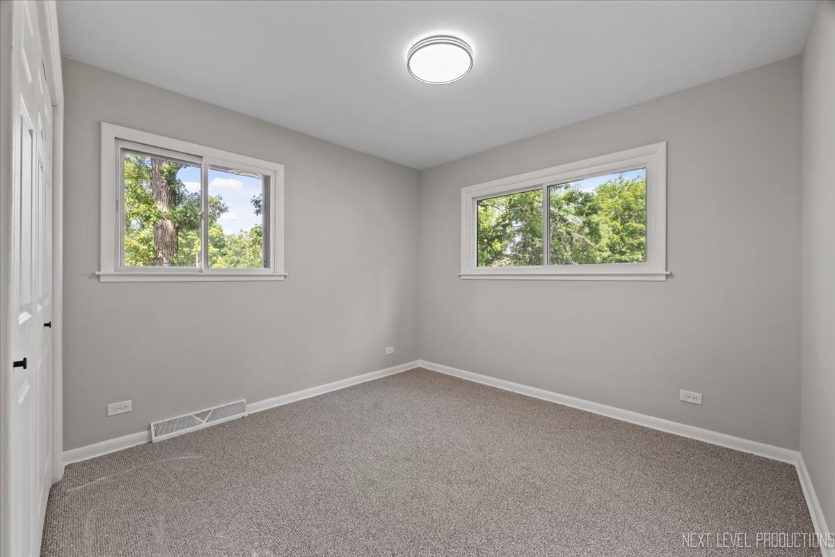 1007 Rolling Drive, Lisle, IL 60532