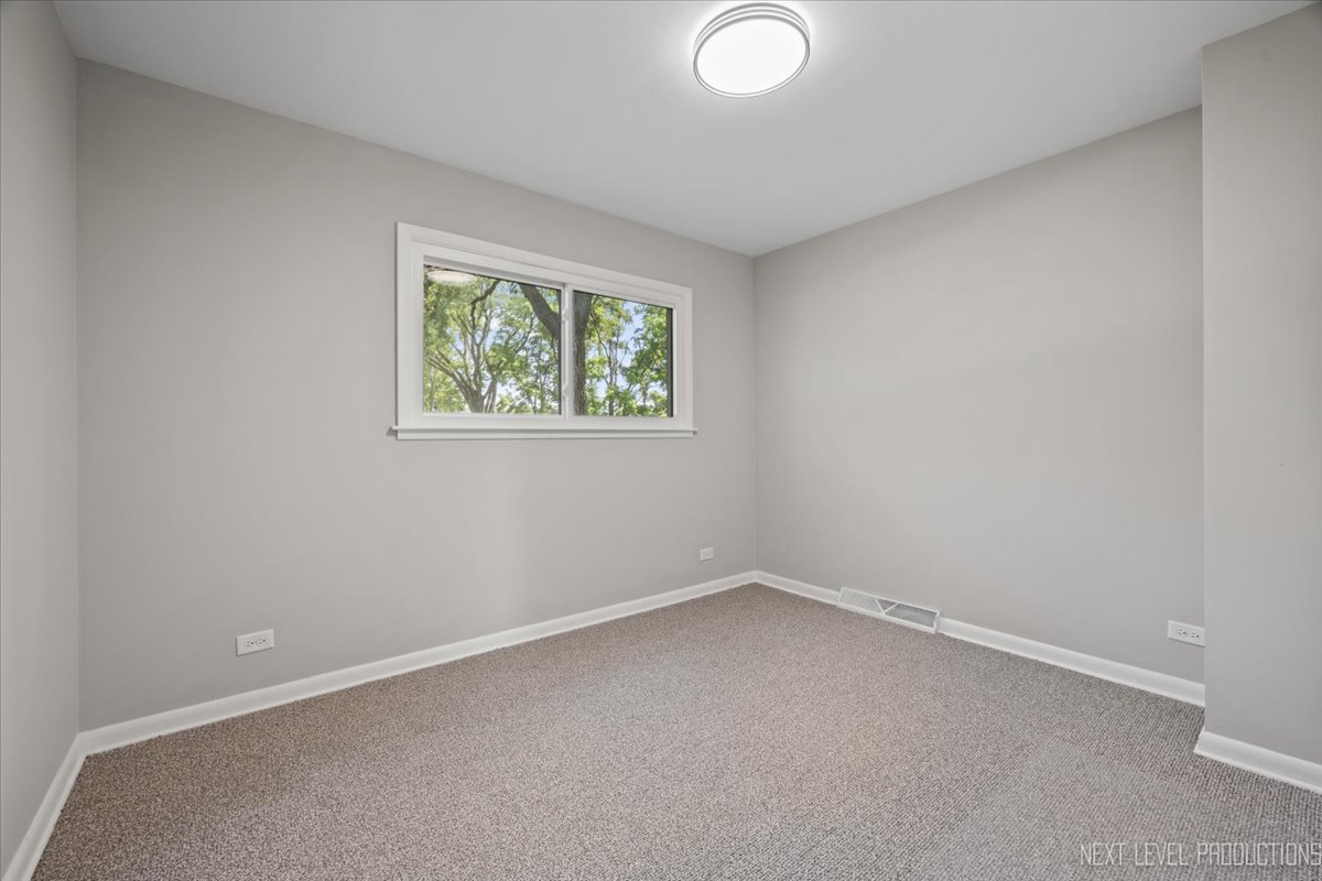1007 Rolling Drive, Lisle, IL 60532