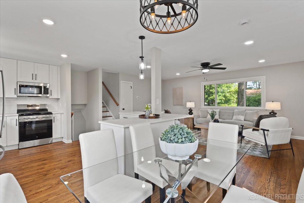 1007 Rolling Drive, Lisle, IL 60532