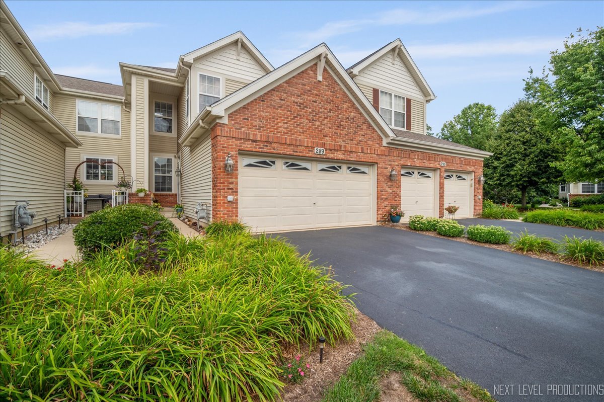 289 Birch Lane #289, St. Charles, IL 60175