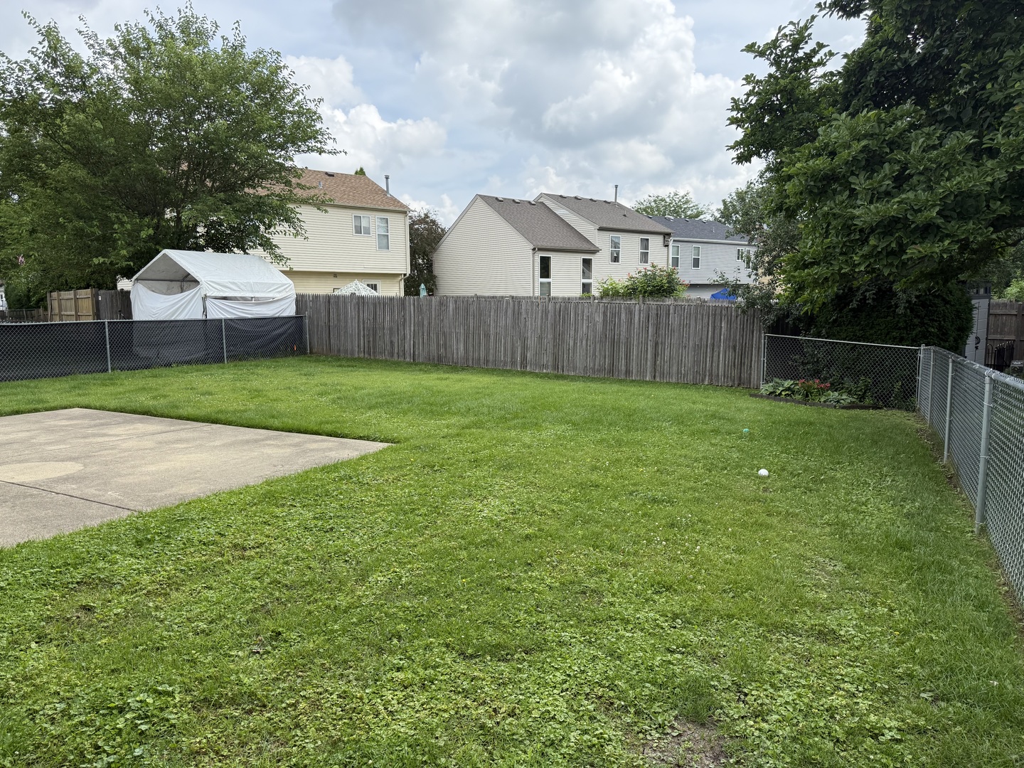 599 N Emerson Lane, Hainesville, IL 60030