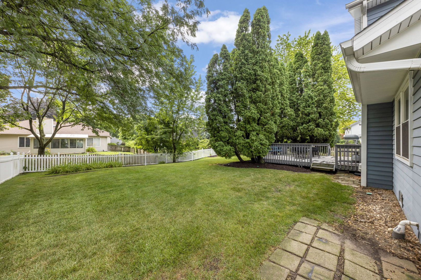 1420 Westglen Drive, Naperville, IL 60565