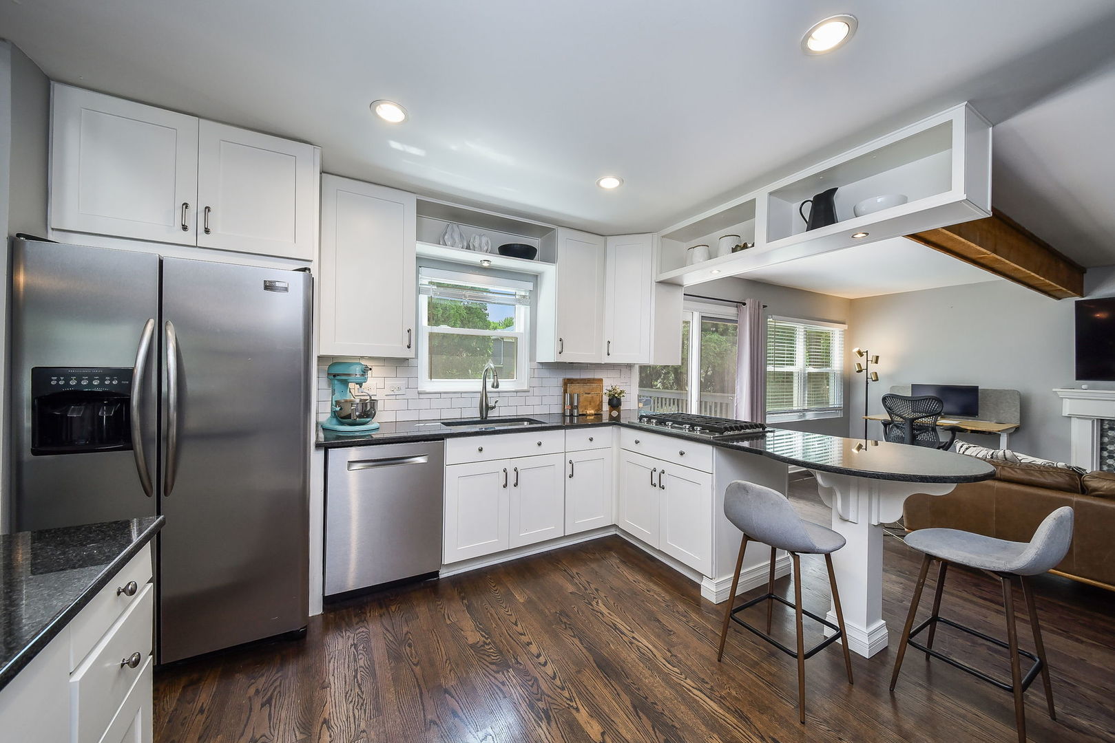 1420 Westglen Drive, Naperville, IL 60565