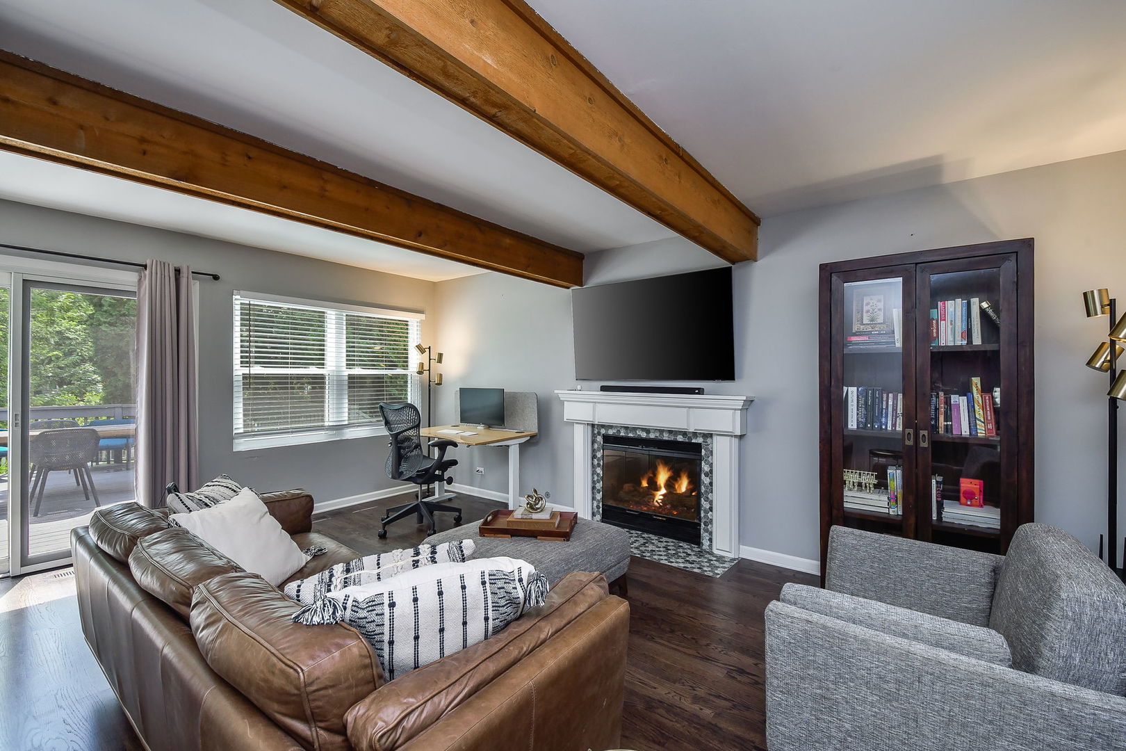 1420 Westglen Drive, Naperville, IL 60565