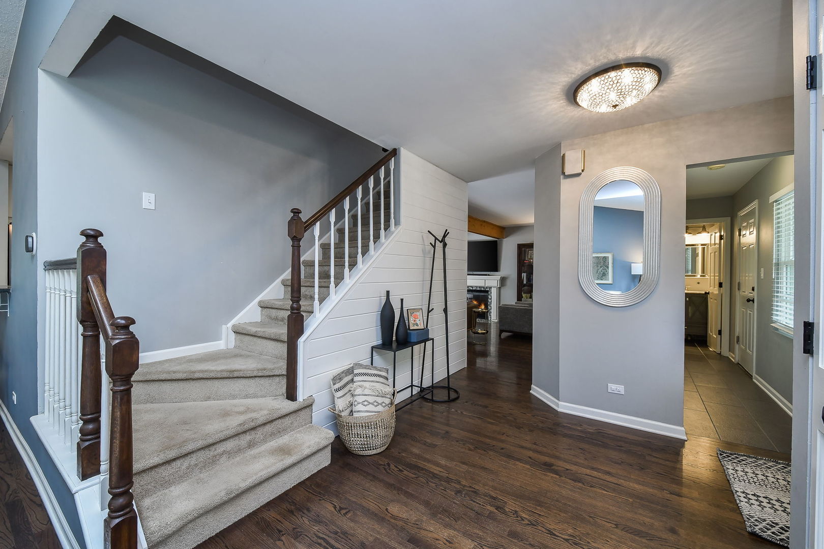 1420 Westglen Drive, Naperville, IL 60565