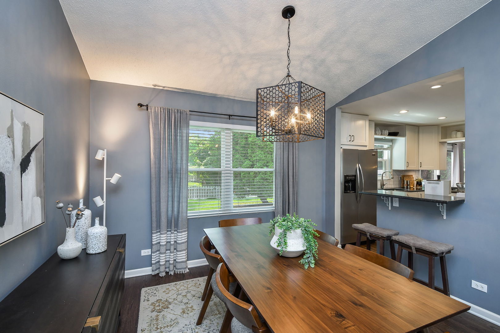 1420 Westglen Drive, Naperville, IL 60565