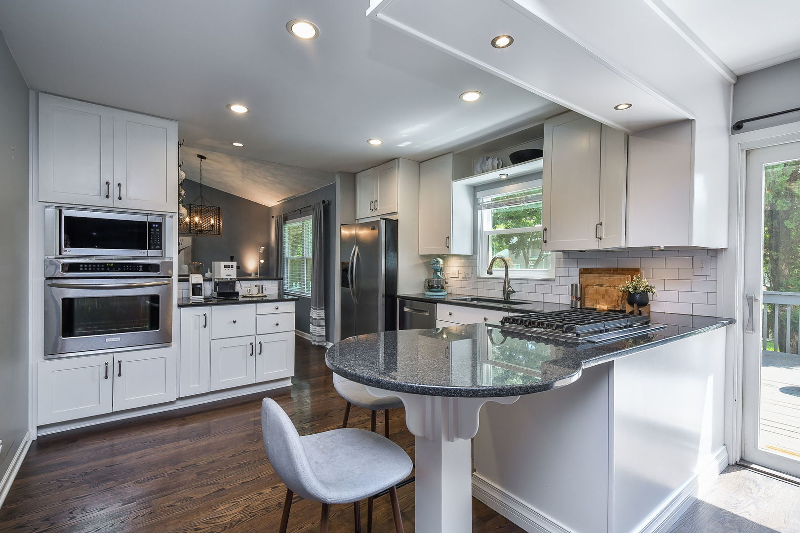 1420 Westglen Drive, Naperville, IL 60565