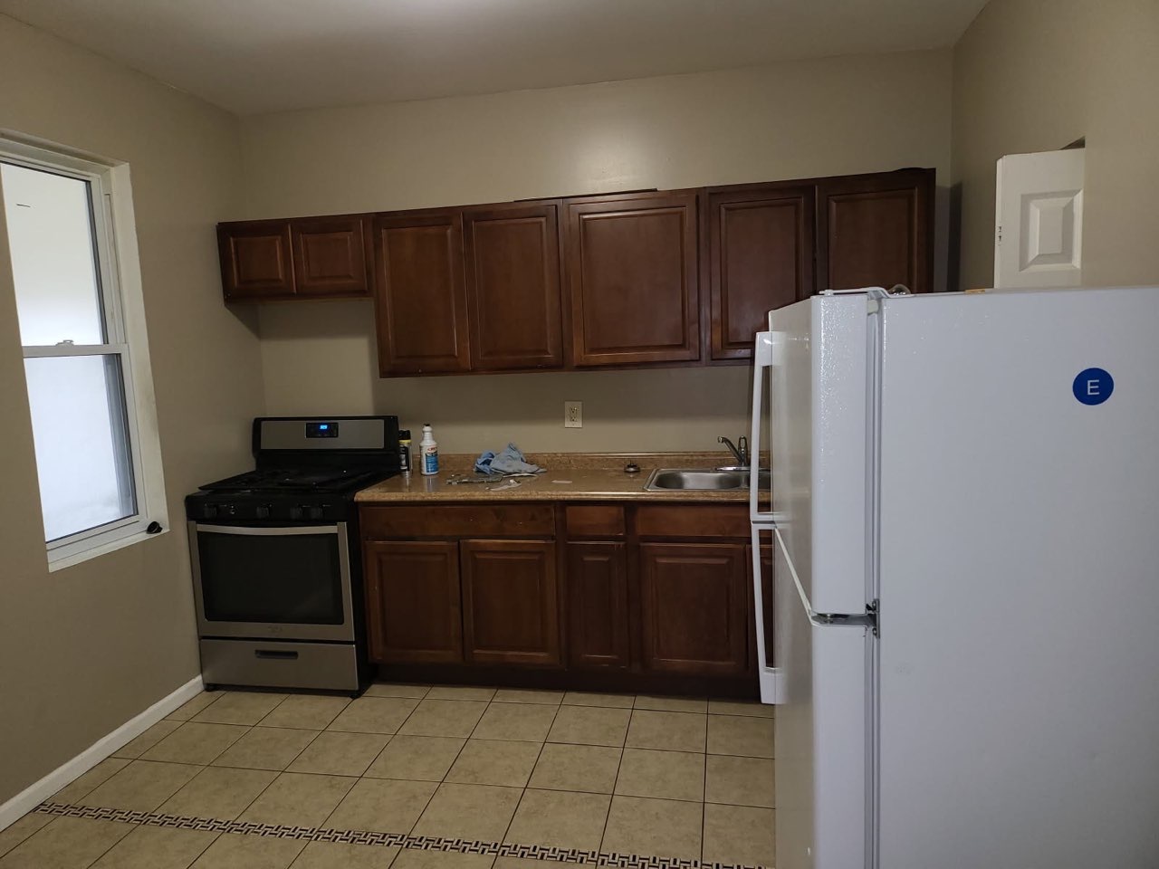 8041 S Laflin Street, Chicago, IL 60620
