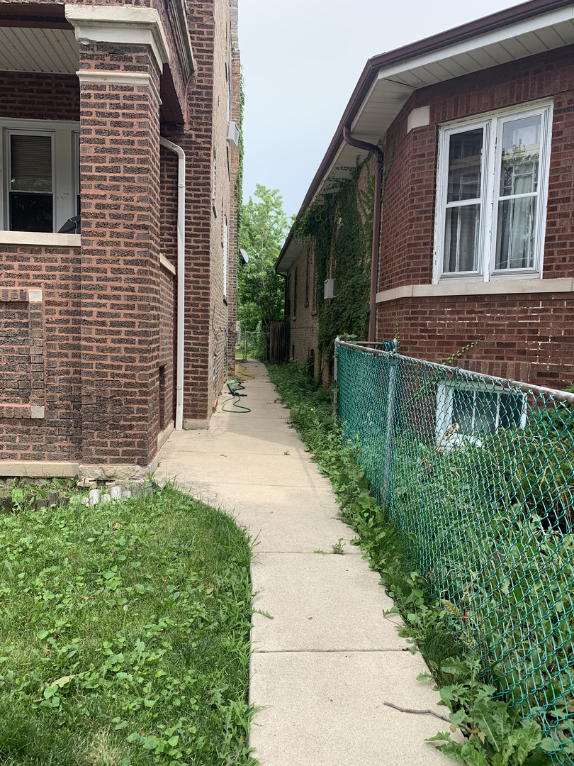 8041 S Laflin Street, Chicago, IL 60620