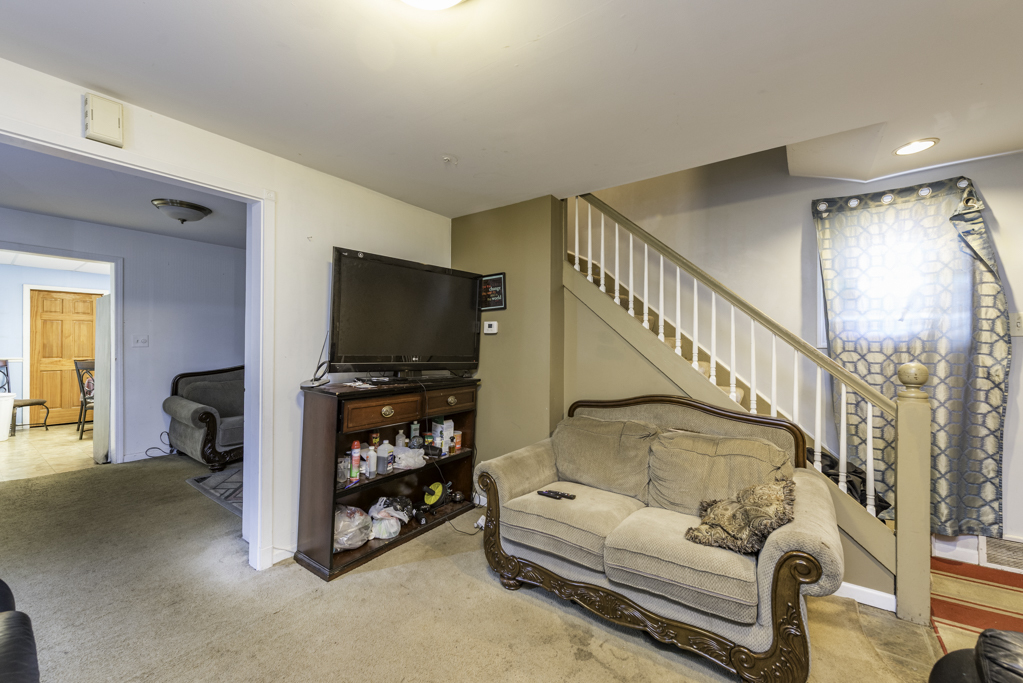 434 S Jackson Street, Waukegan, IL 60085