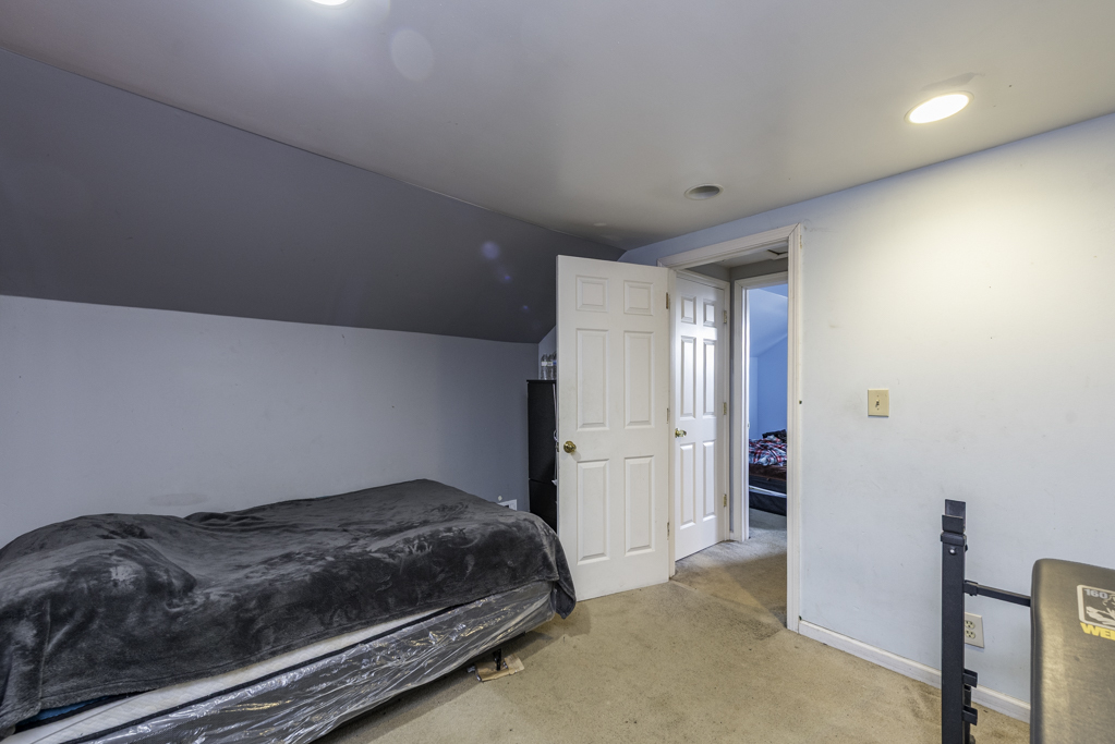 434 S Jackson Street, Waukegan, IL 60085