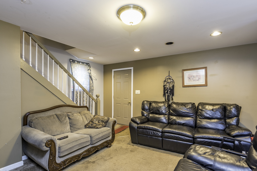 434 S Jackson Street, Waukegan, IL 60085