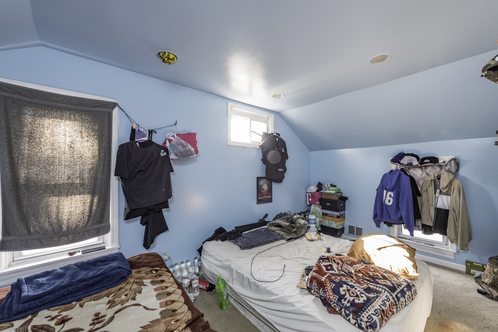434 S Jackson Street, Waukegan, IL 60085