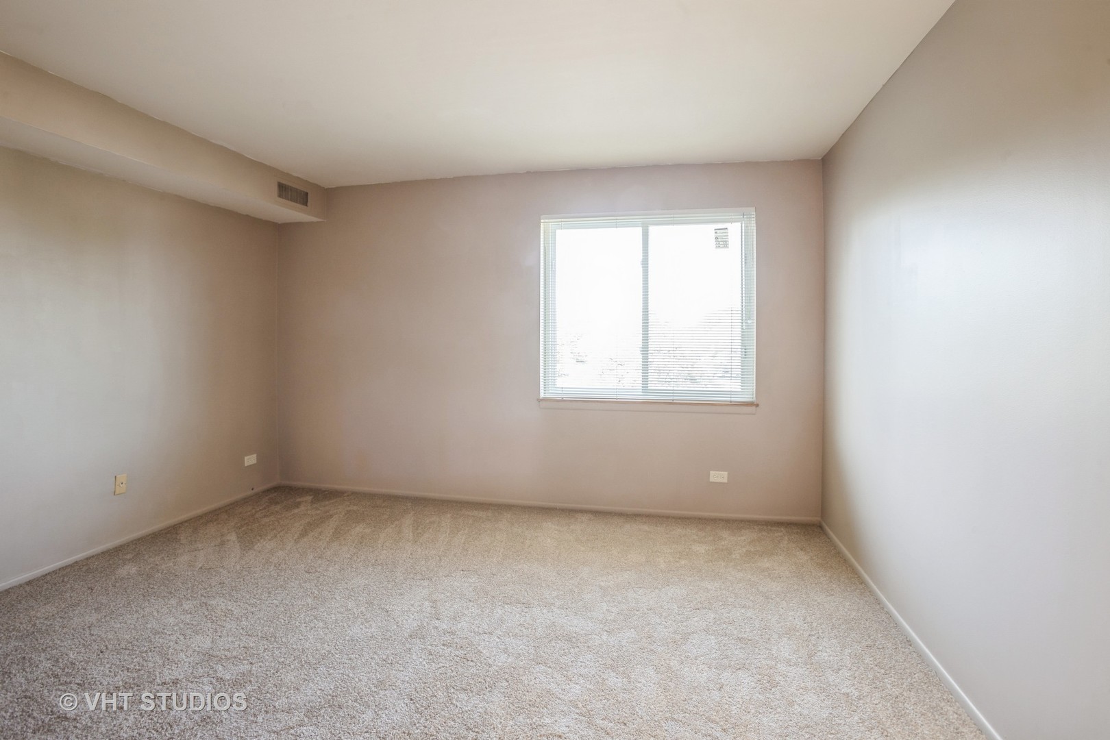 850 Wellington Avenue #310, Elk Grove Village, IL 60007