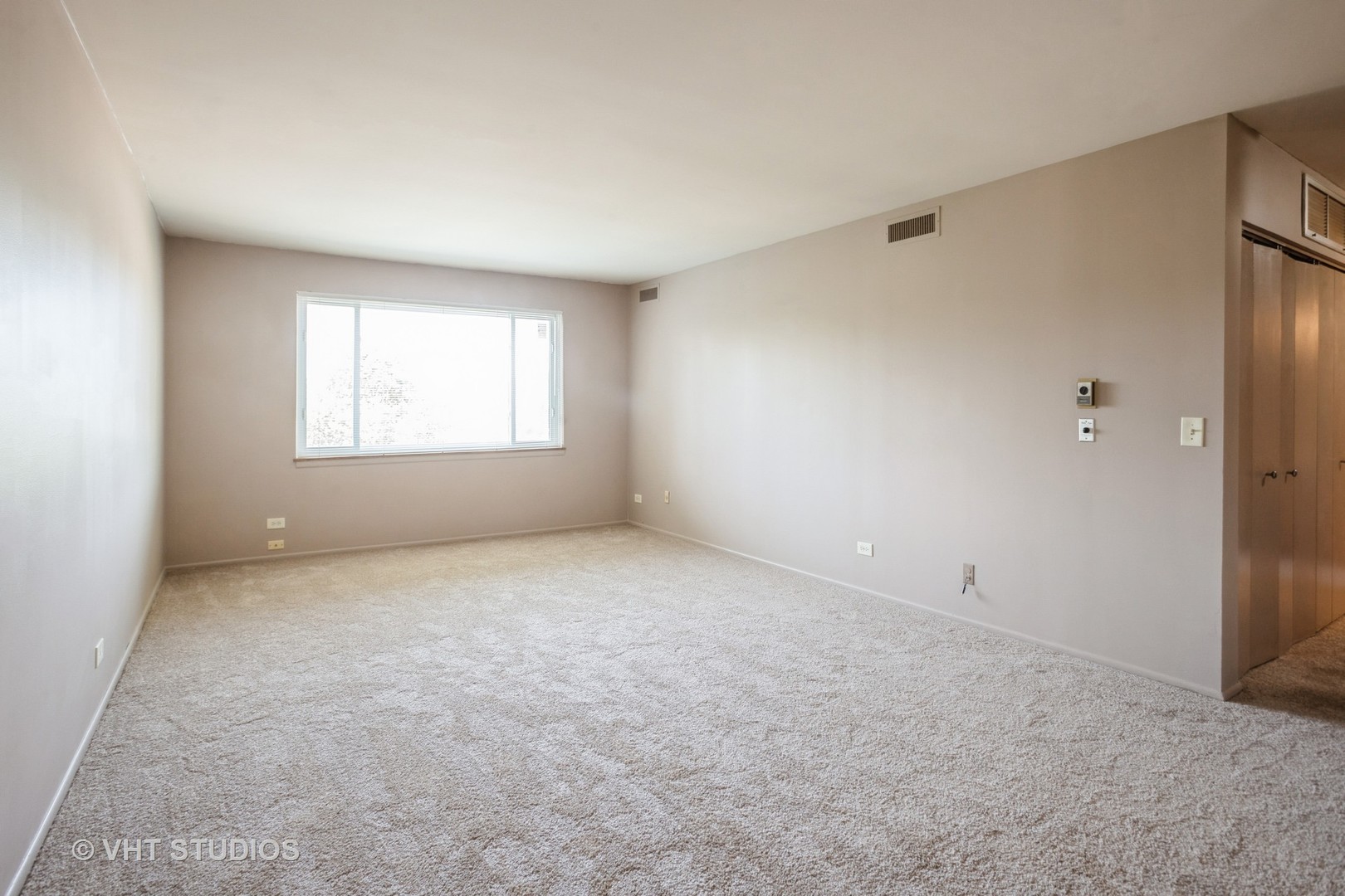 850 Wellington Avenue #310, Elk Grove Village, IL 60007