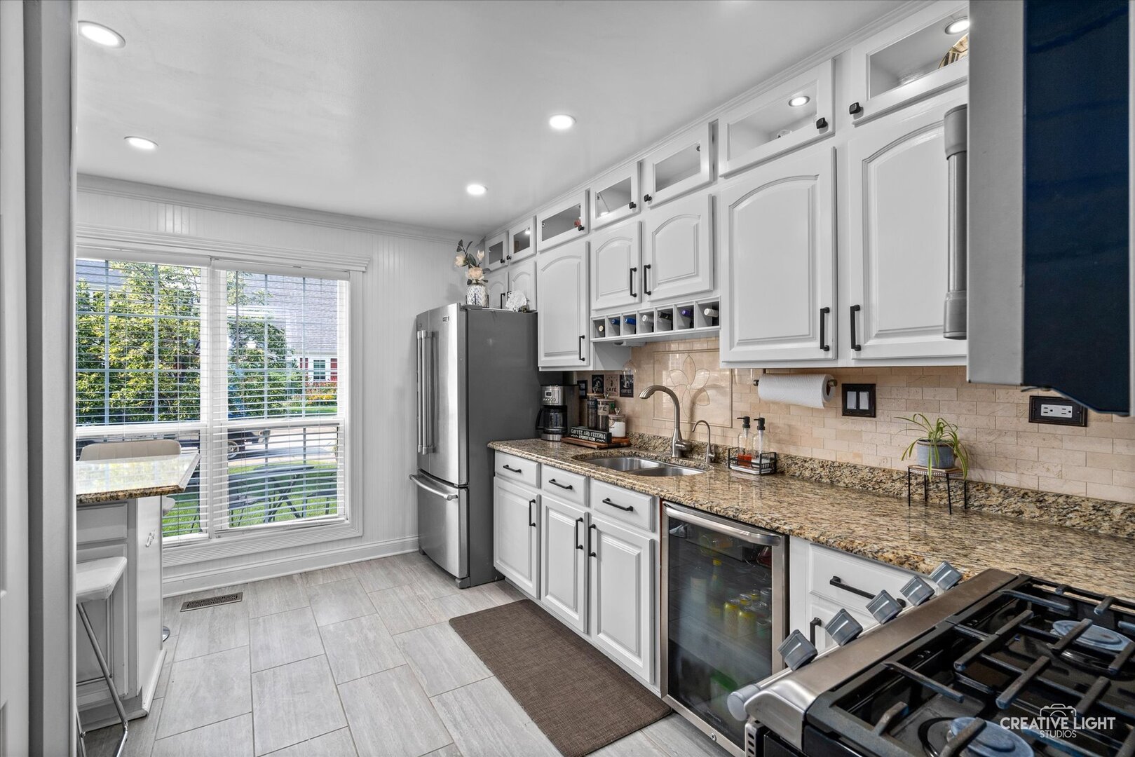 29W413 Greenbriar Lane, Warrenville, IL 60555