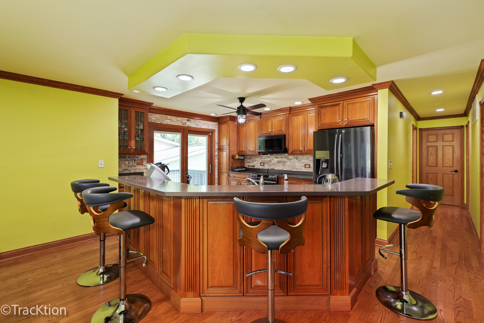 7004 Roberts Drive, Woodridge, IL 60517