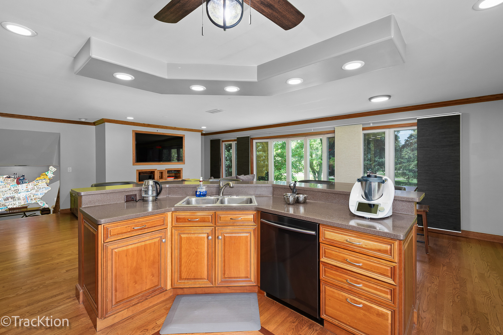 7004 Roberts Drive, Woodridge, IL 60517