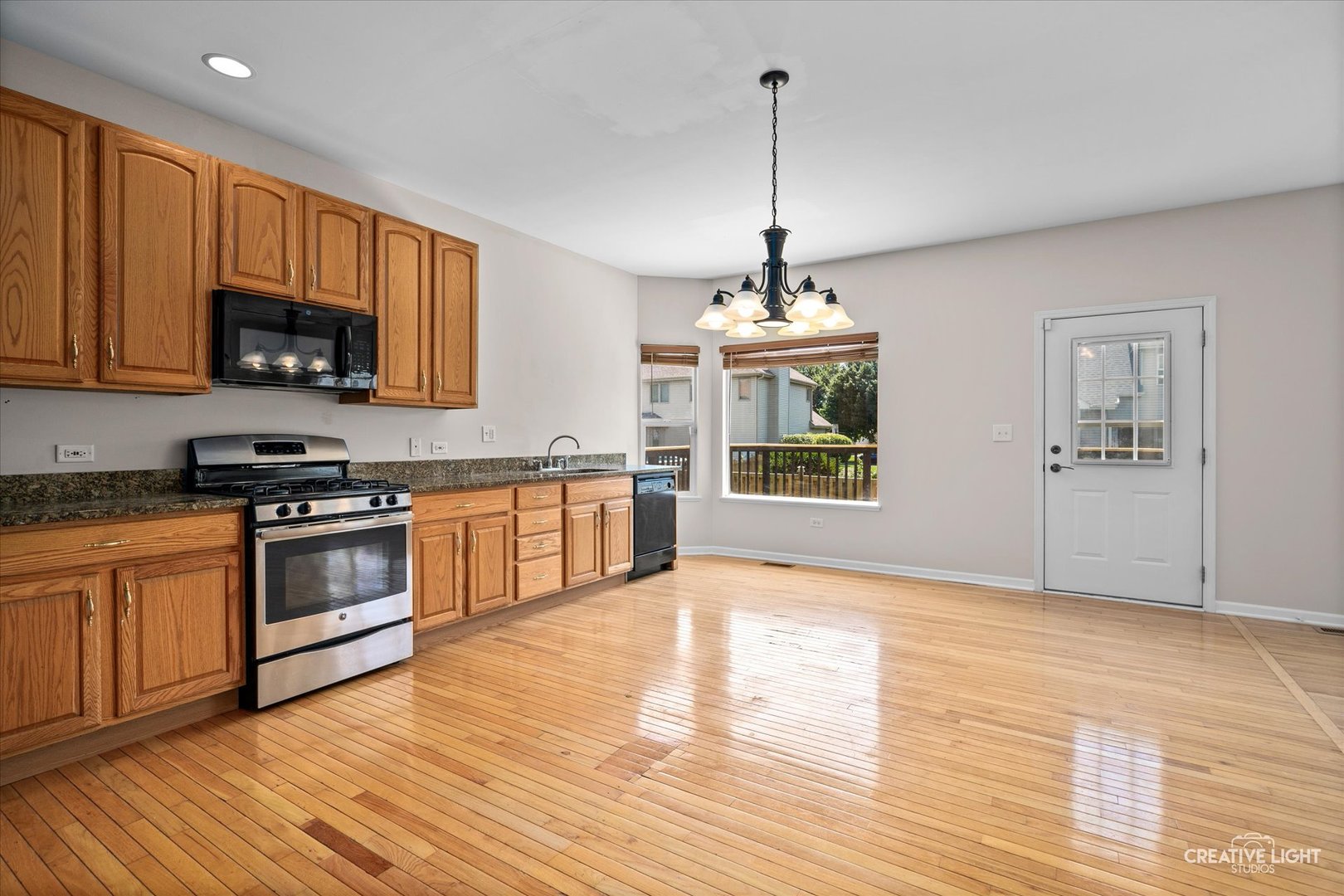 25301 Sunderlin Road, Plainfield, IL 60585