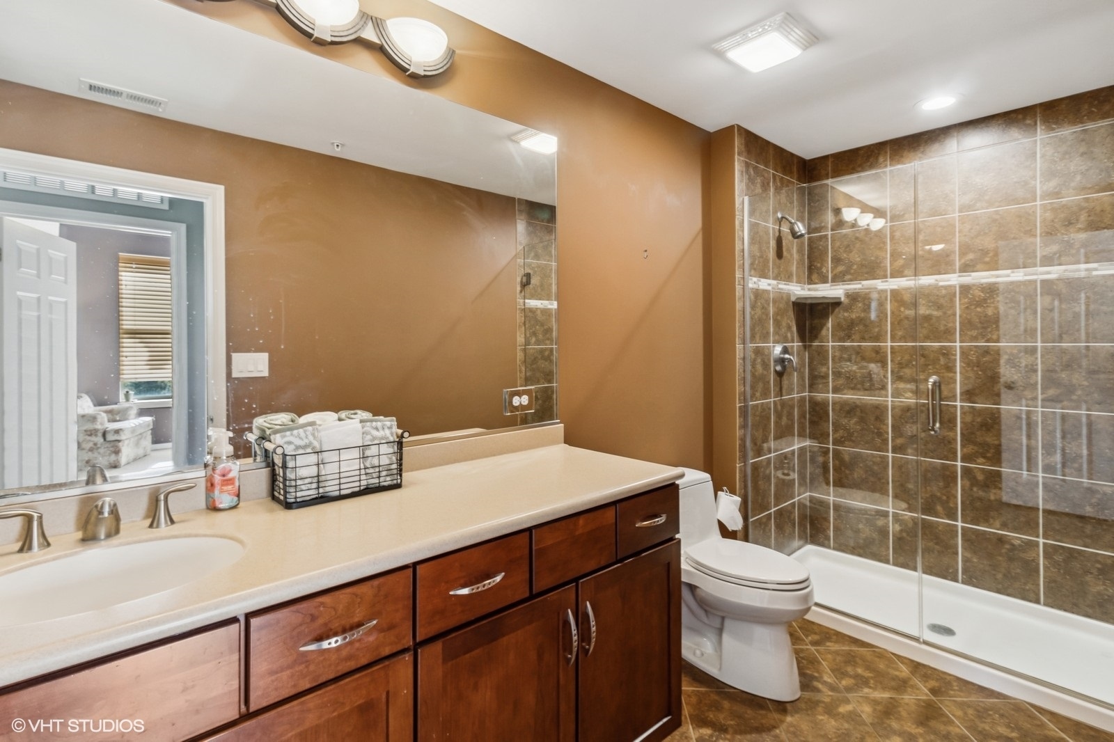77 N Quentin Road #401, Palatine, IL 60067