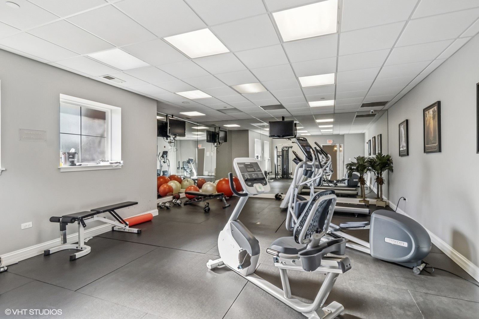 77 N Quentin Road #401, Palatine, IL 60067