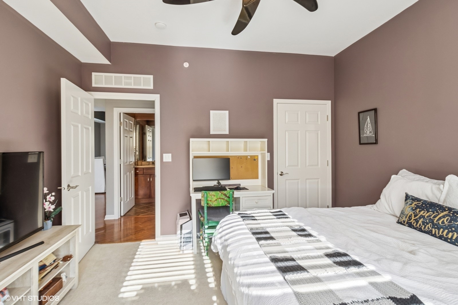77 N Quentin Road #401, Palatine, IL 60067
