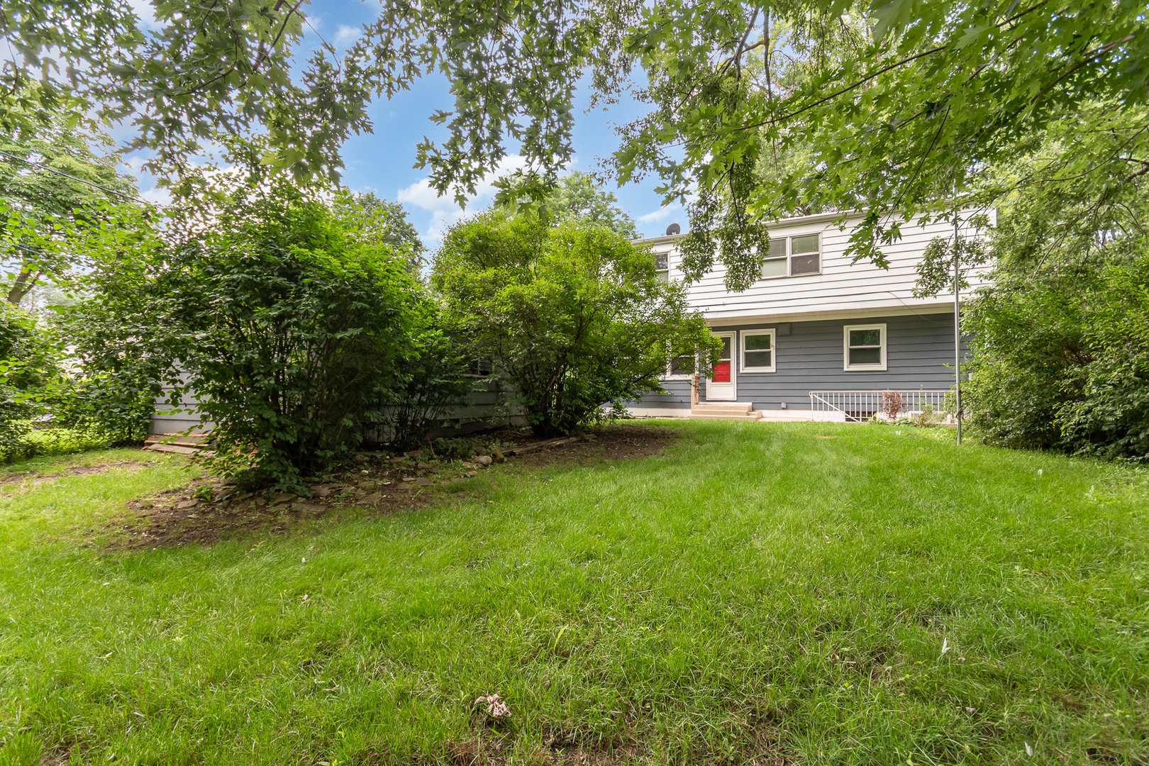 315 Cherrywood Road, Buffalo Grove, IL 60089