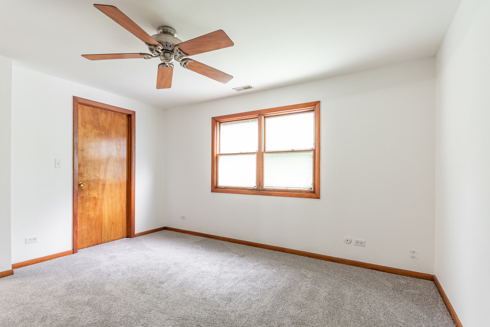 315 Cherrywood Road, Buffalo Grove, IL 60089